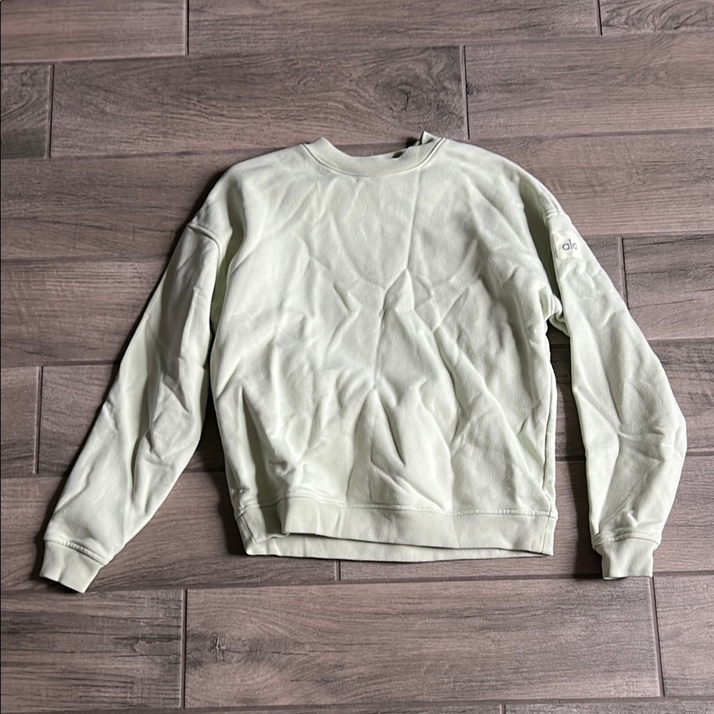 ALO Yoga Light Sage Crewneck Sweatshirt
